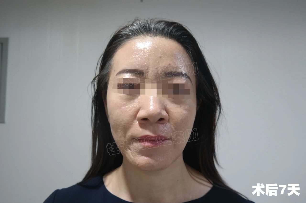 你变得好看不是为了取悦任何人,而是当你站在镜子前，你的那份自信与美丽,连自己都爱不释手。
