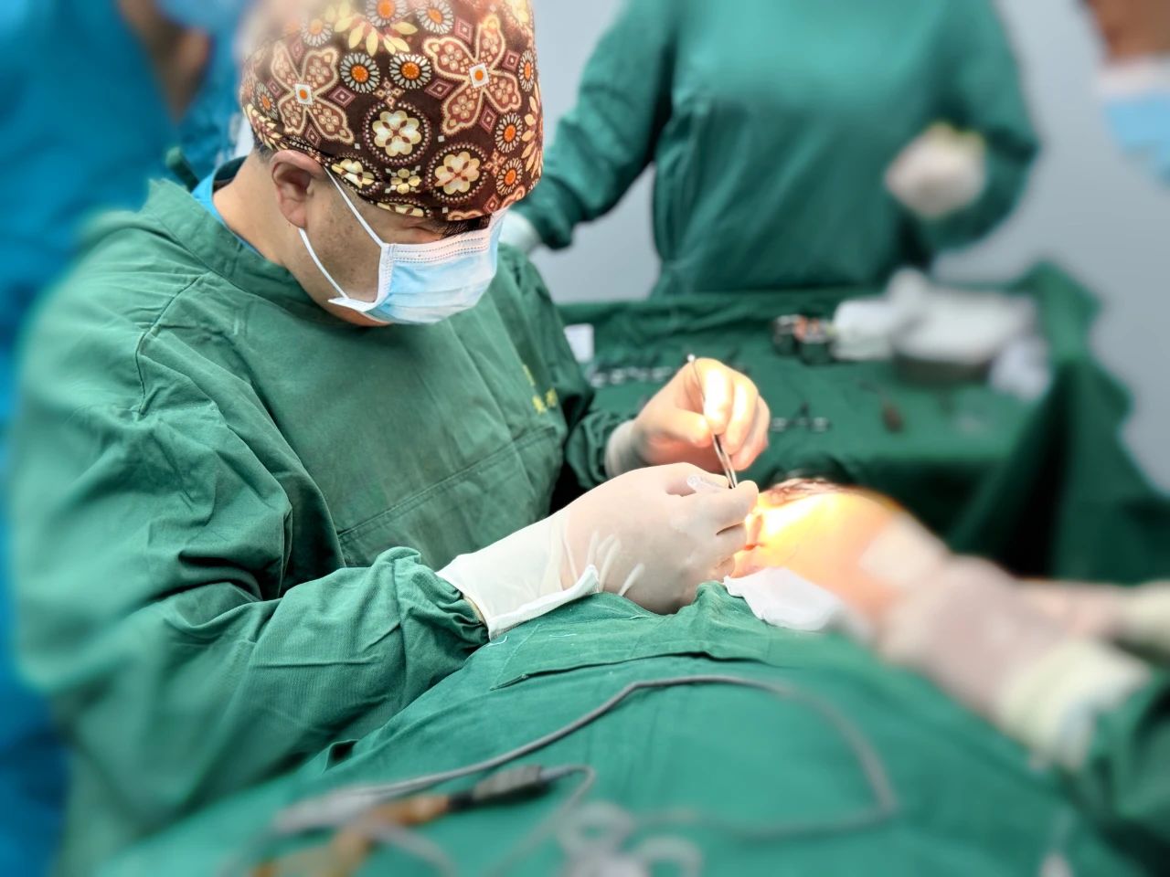 56岁女士拉皮手术后5个月最新素颜照，这状态堪比40多？