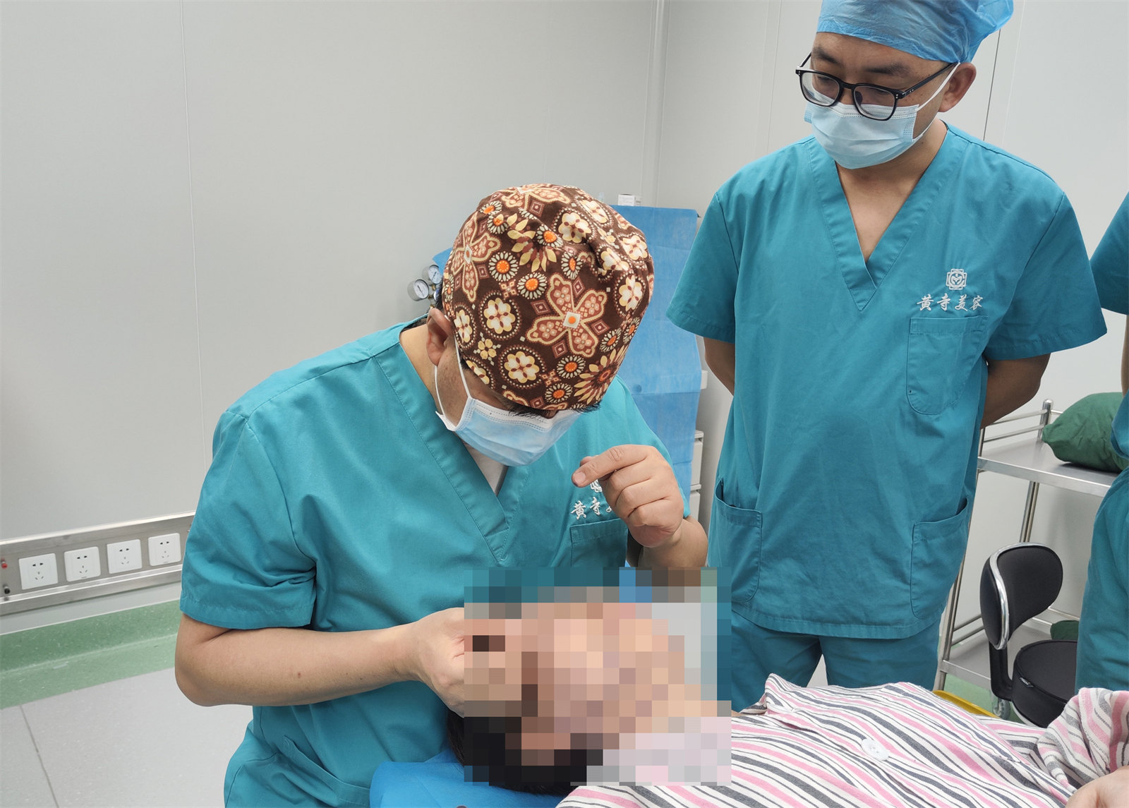 为什么有些人的川字纹，就像烙上去的？